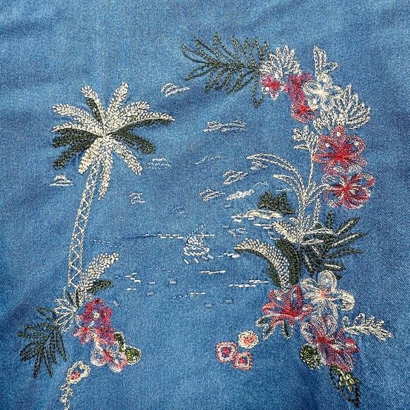 Koret City Blues Palm Tree Blue Chambray Button Top Womens Embroidered Large? - Picture 5 of 7